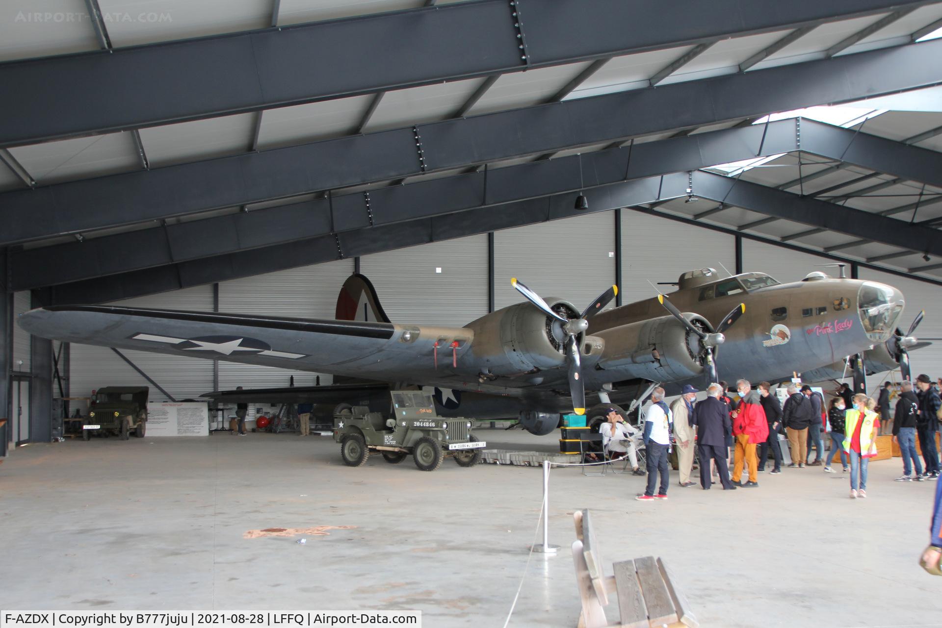 F-AZDX, 1944 Boeing B-17G Flying Fortress C/N 8246, during Ferté Alais 2021