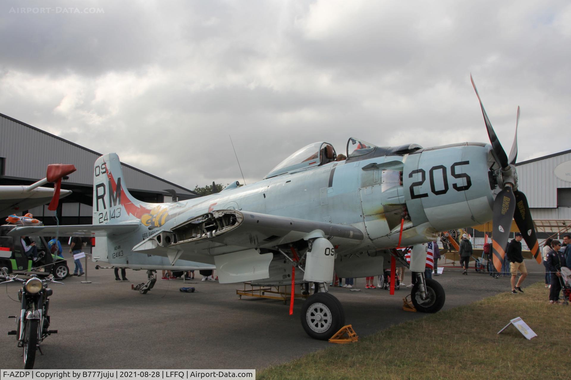 F-AZDP, Douglas AD-4N Skyraider C/N 7449, during Ferté Alais 2021