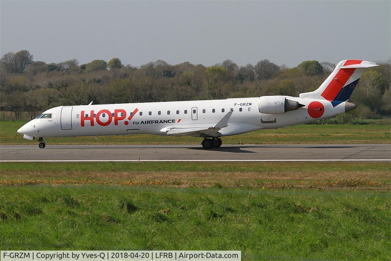 F-GRZM, Canadair CRJ-700 (CL-600-2C10) Regional Jet C/N 10263, Canadair Regional Jet CRJ-700, Taxiing rwy 07R, Brest-Guipavas Airport (LFRB-BES)