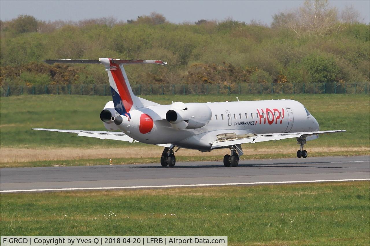 F-GRGD, 1998 Embraer EMB-145EU (ERJ-145EU) C/N 145043, Embraer ERJ-145EU, Reverse thrust landing rwy 07R, Brest-Bretagne airport (LFRB-BES)