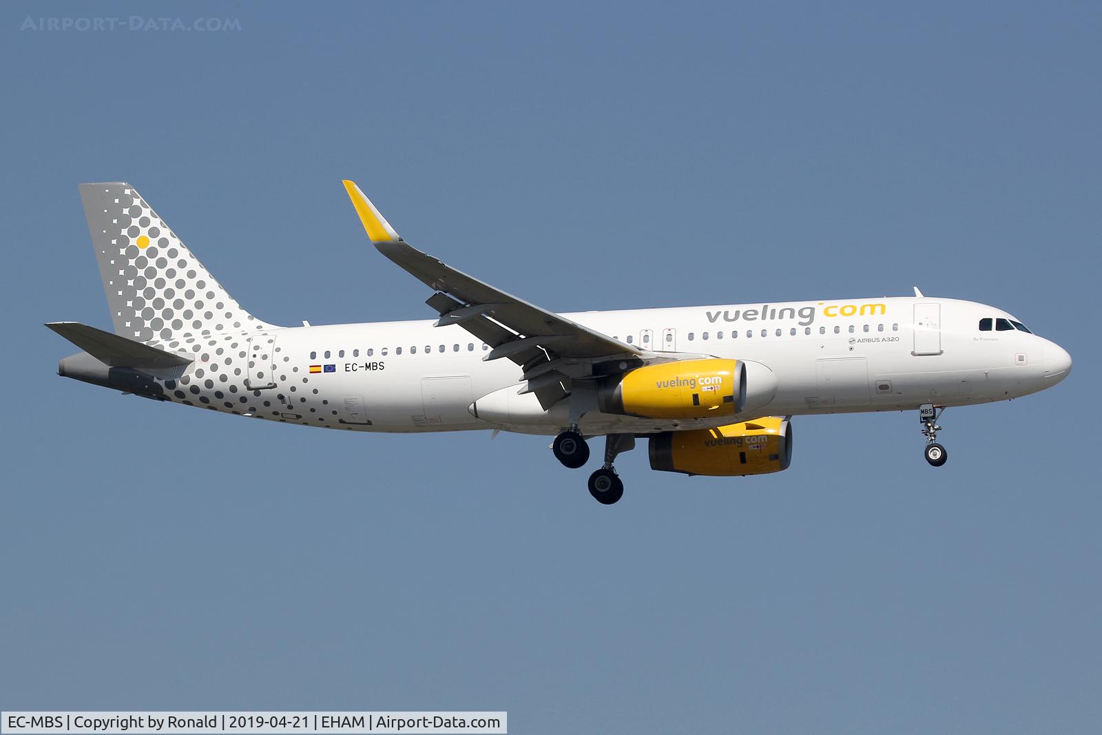EC-MBS, 2014 Airbus A320-232 C/N 6123, at spl