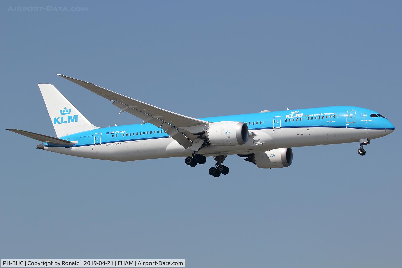 PH-BHC, 2015 Boeing 787-9 Dreamliner C/N 38760, at spl