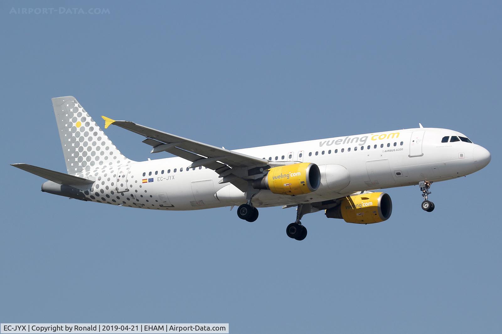 EC-JYX, 2006 Airbus A320-214 C/N 2962, at spl