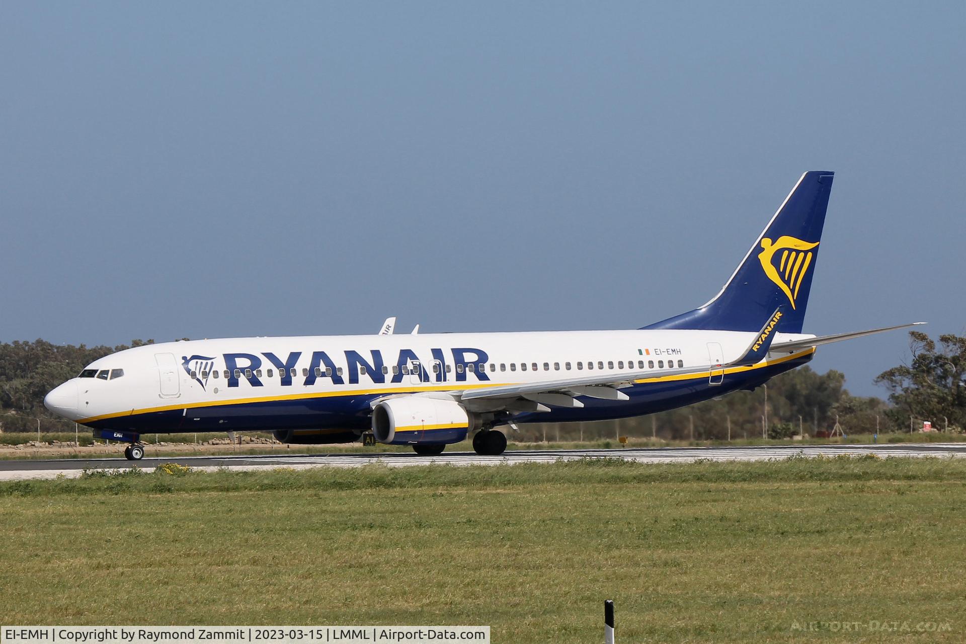 EI-EMH, 2010 Boeing 737-8AS C/N 34974, B737-800 EI-EMH Ryanair