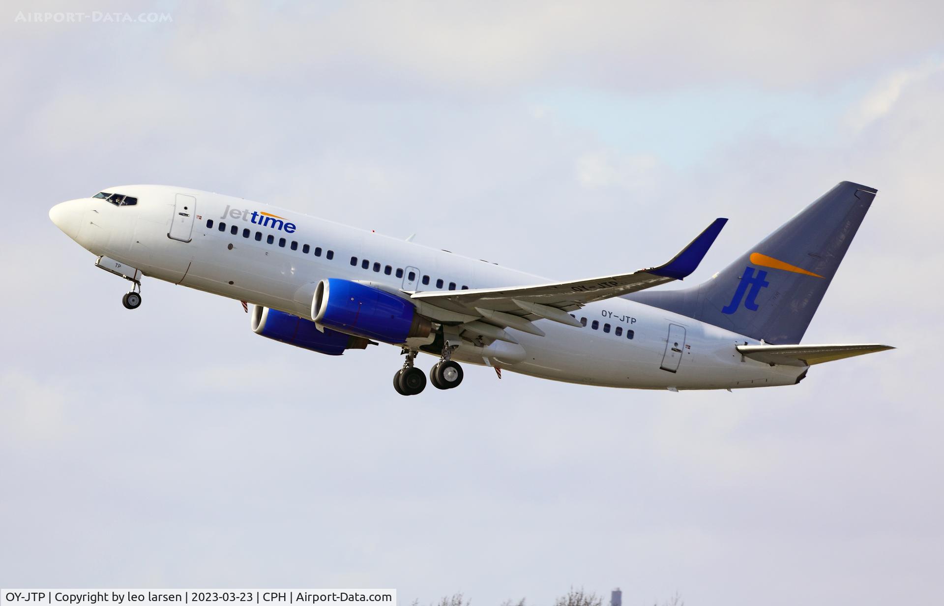 OY-JTP, 2005 Boeing 737-79L C/N 34022, Copenhagen 23.3.2023