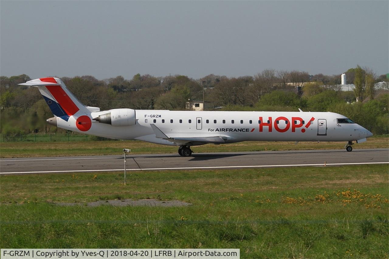 F-GRZM, Canadair CRJ-700 (CL-600-2C10) Regional Jet C/N 10263, Canadair Regional Jet CRJ-700, Take off run rwy 07R, Brest-Guipavas Airport (LFRB-BES)