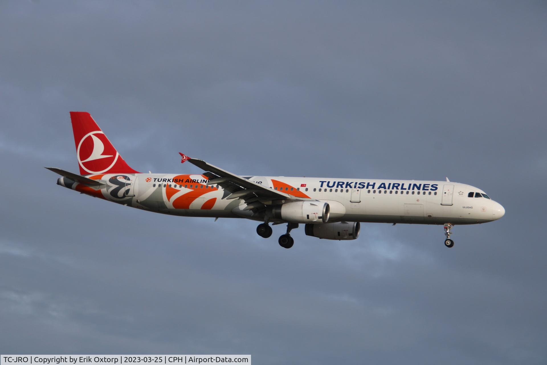 TC-JRO, 2011 Airbus A321-231 C/N 4682, TC-JRO landing rw 22L
