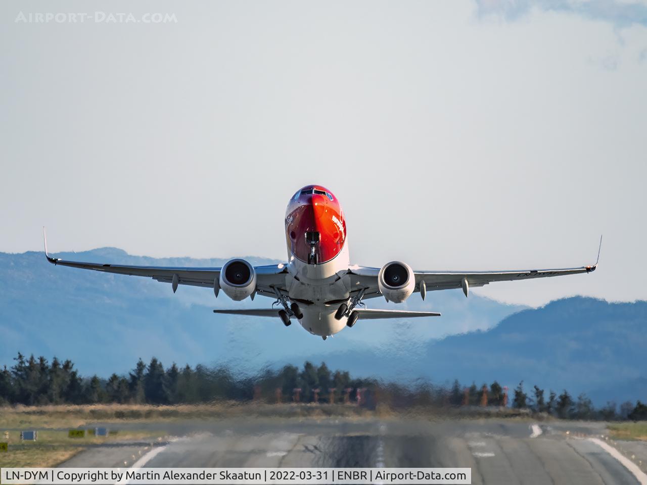 LN-DYM, 2011 Boeing 737-8JP C/N 39005, Takeoff runway 35.