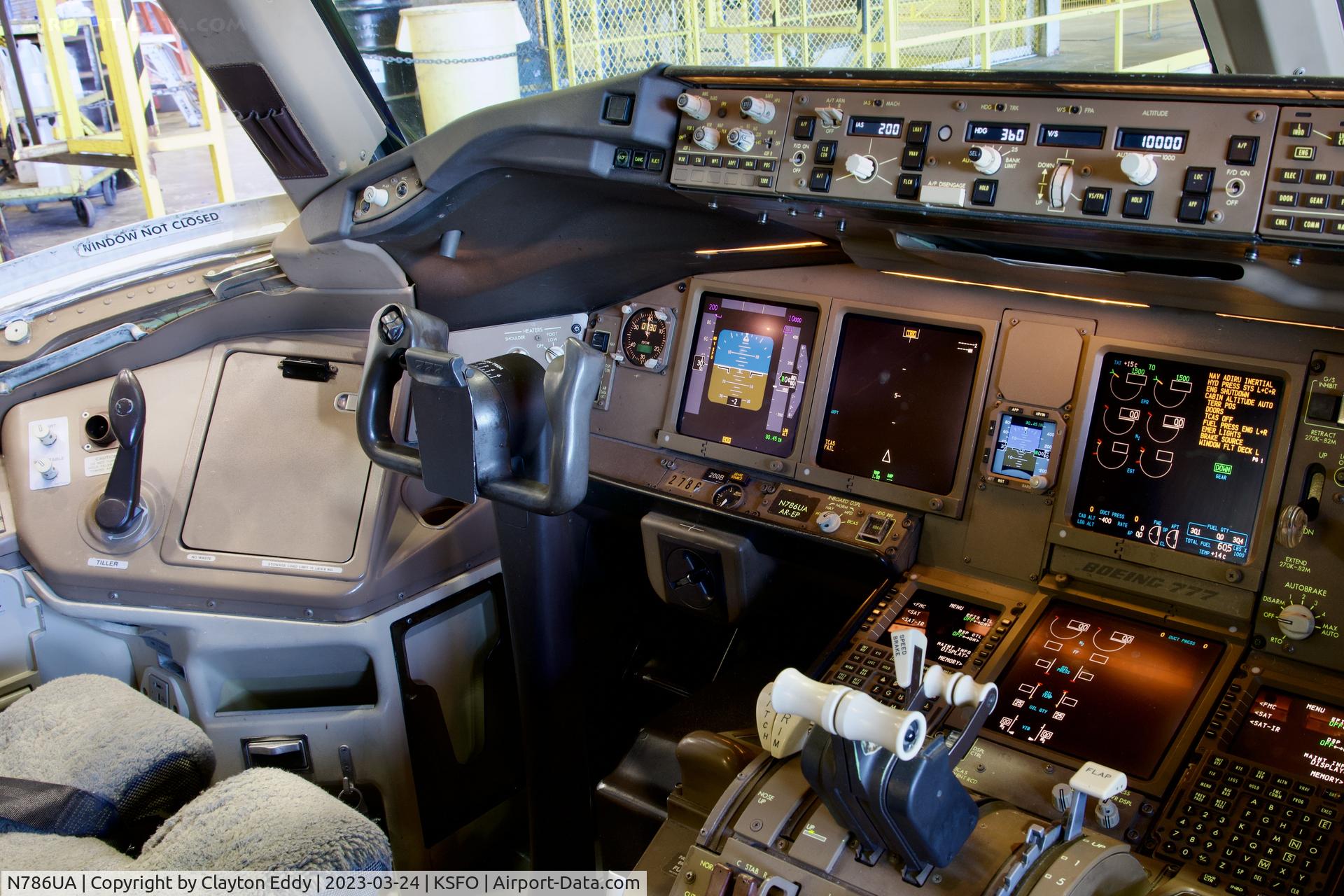 N786UA, 1997 Boeing 777-222/ER C/N 26938, Flightdeck. SFO 2023.