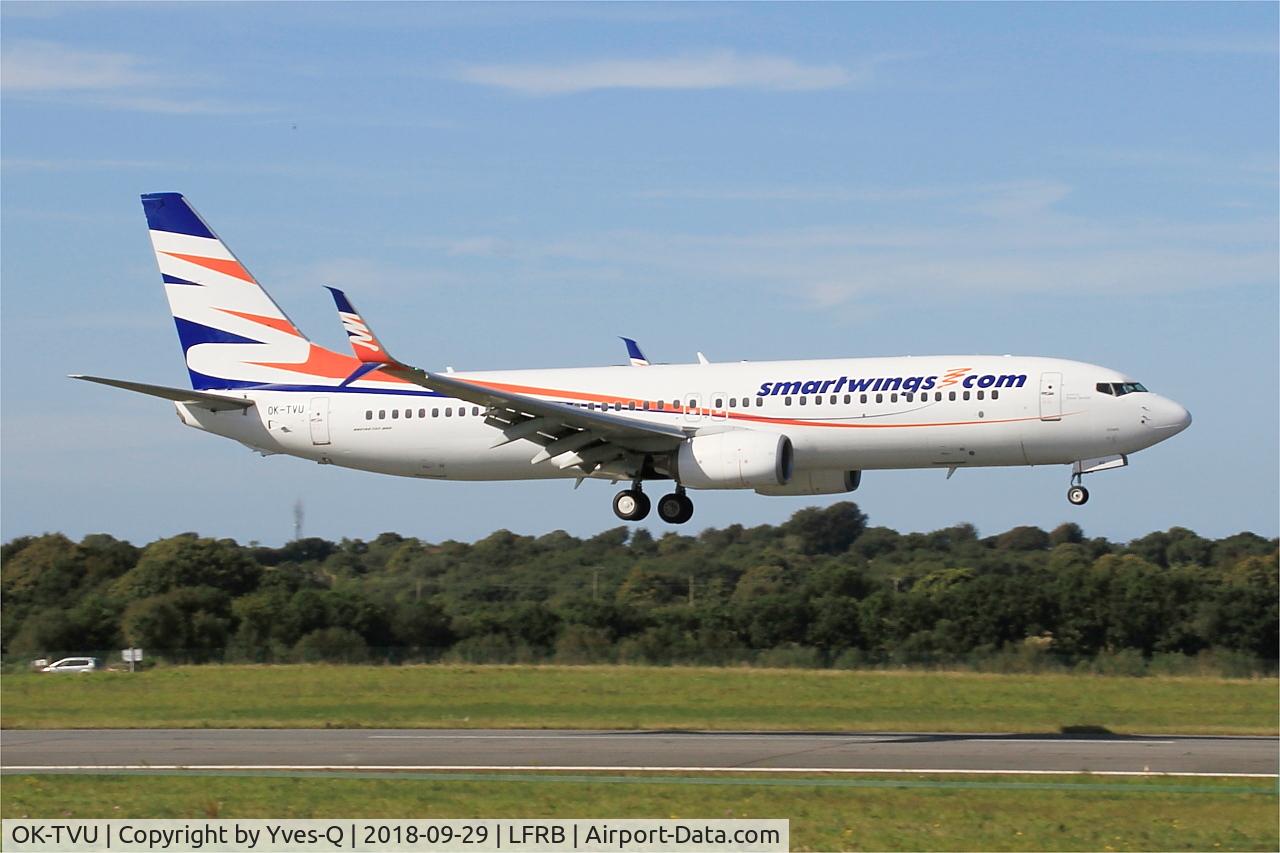 OK-TVU, 2012 Boeing 737-86N C/N 38025, Boeing 737-86N, On final rwy 07R, Brest-Bretagne airport (LFRB-BES)