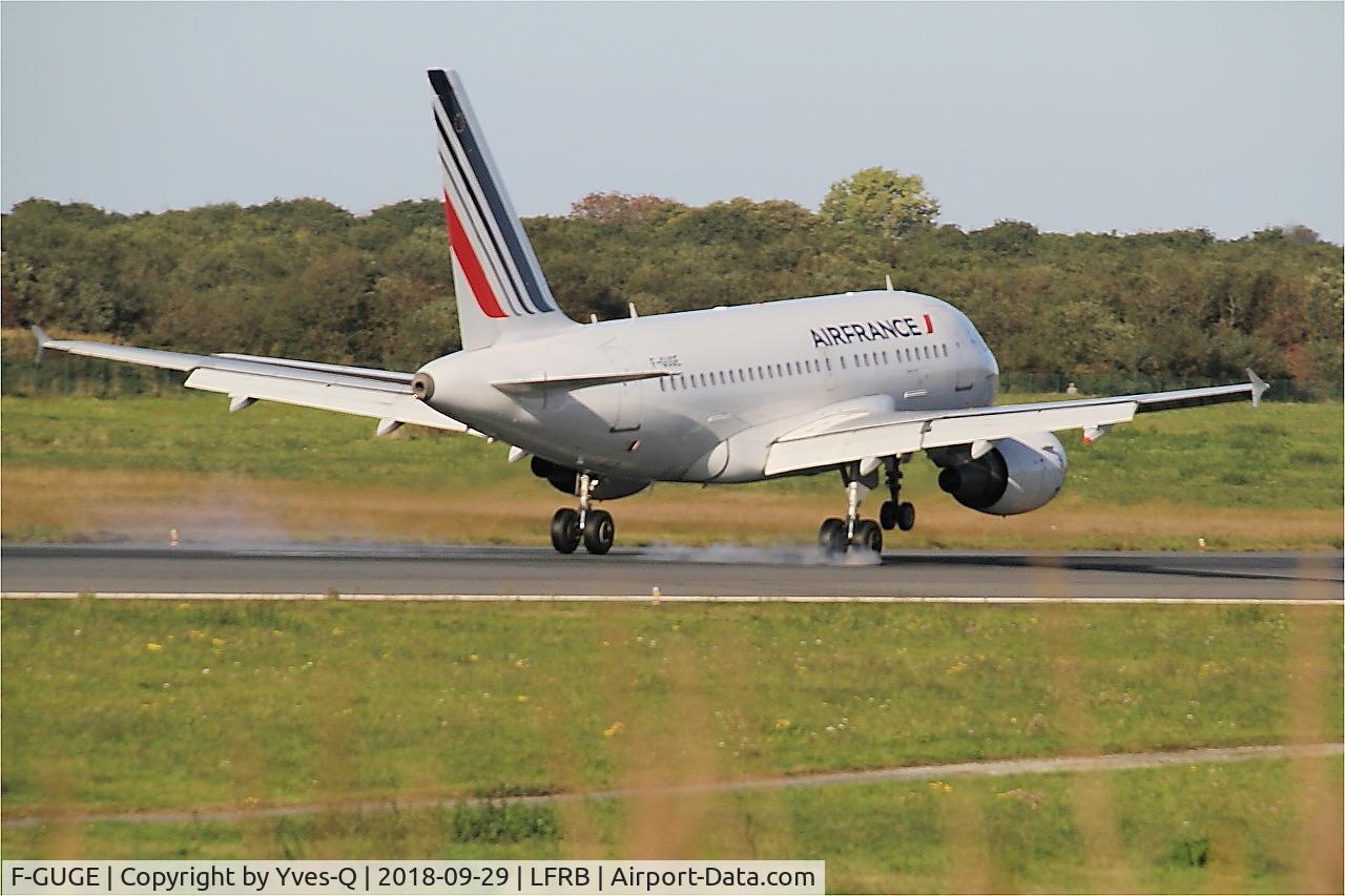 F-GUGE, 2003 Airbus A318-111 C/N 2100, Boeing 737-86N, Touchdown rwy 07R, Brest-Bretagne airport (LFRB-BES)