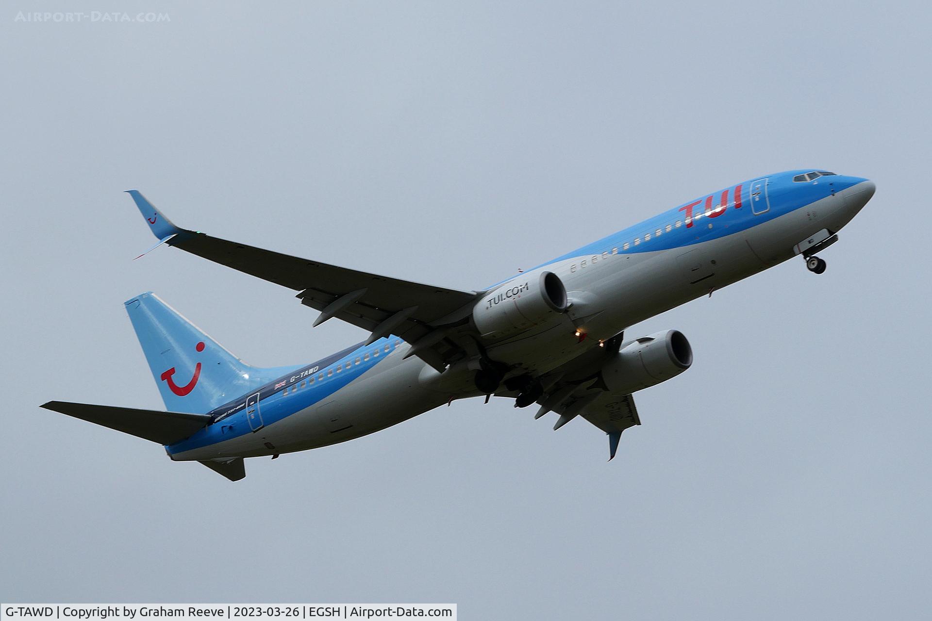 G-TAWD, 2012 Boeing 737-8K5 C/N 37265, Departing from Norwich.