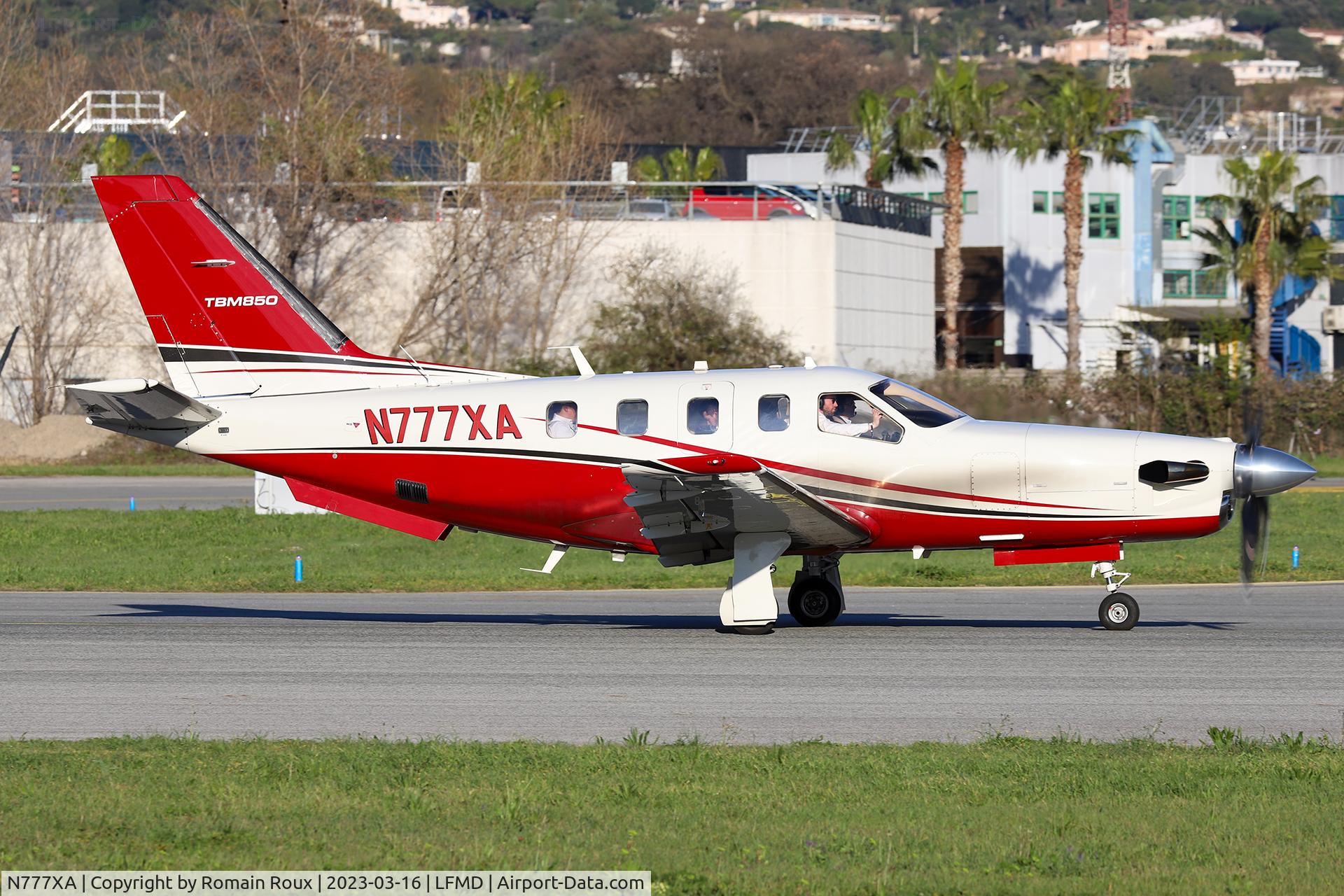 N777XA, 2013 Socata TBM 700 C/N 680, Take off