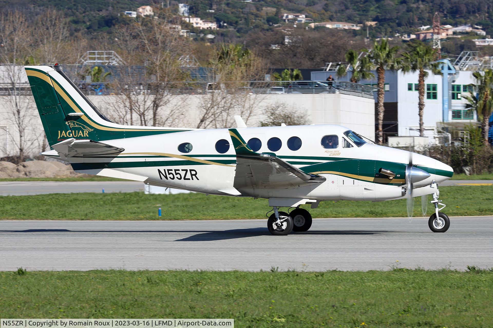 N55ZR, 1999 Beech C90B King Air C/N LJ-1566, Take off