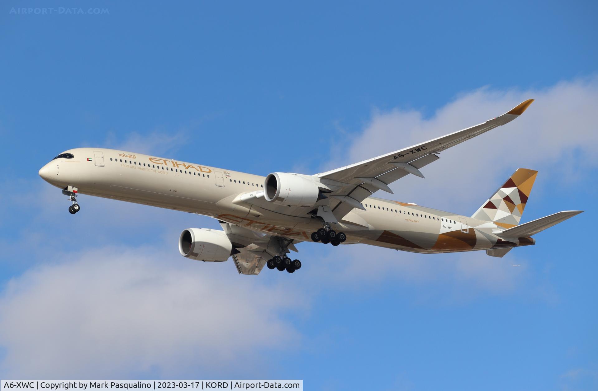A6-XWC, 2019 Airbus A350-1041 C/N 330, Airbus A350-1041