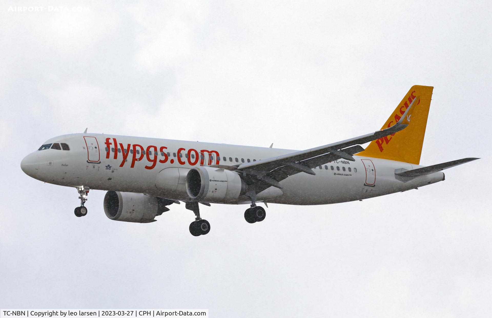 TC-NBN, 2017 Airbus A320-251N C/N 8020, Copenhagen 27.3.2023 in snow