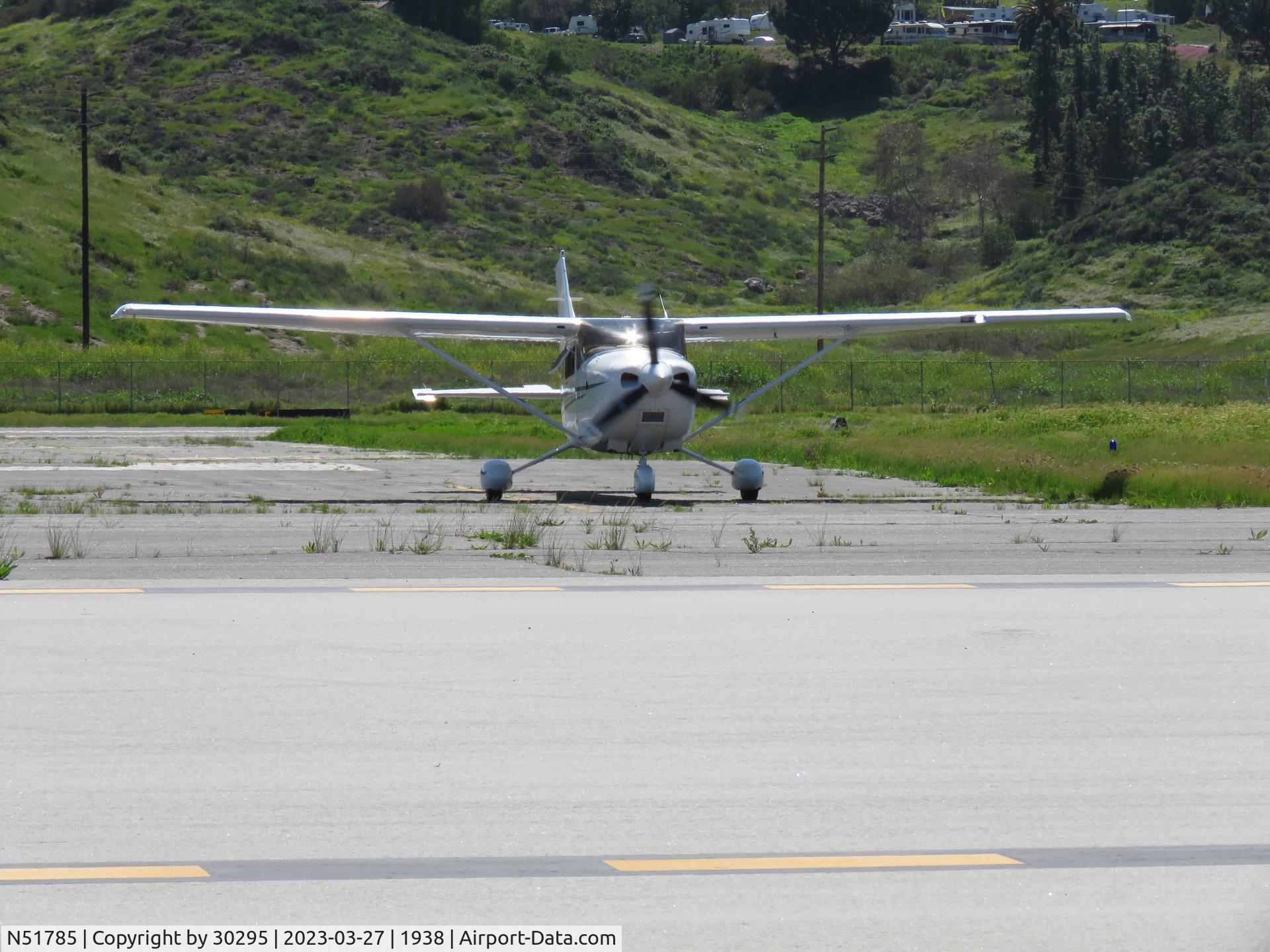 N51785, 2002 Cessna 182T Skylane C/N 18281098, Enroute taxiway November