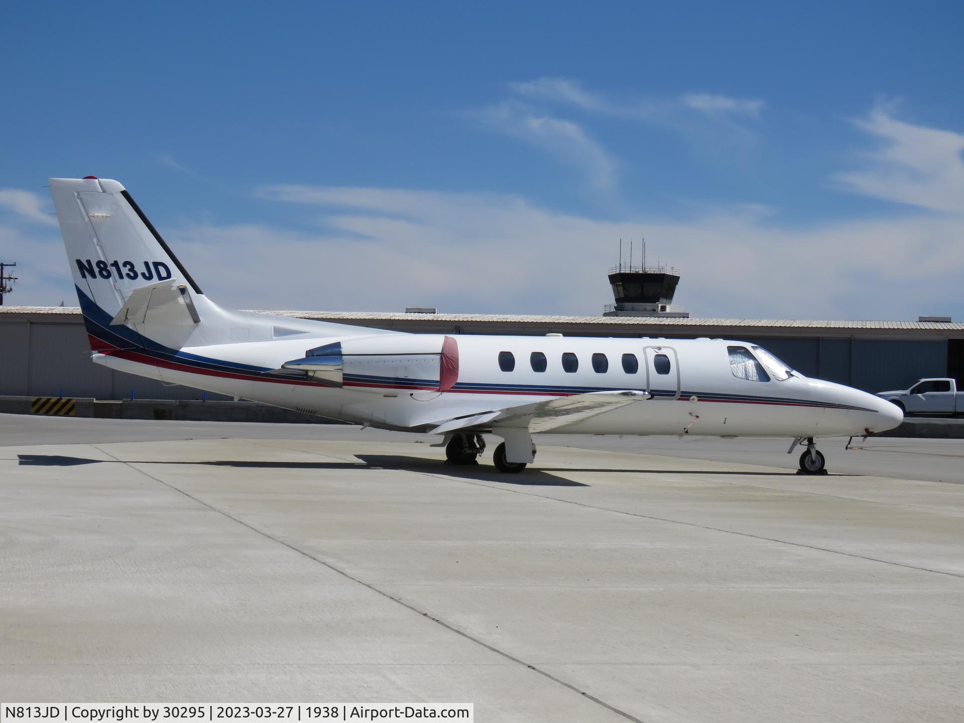 N813JD, 1998 Cessna 550 Citation Bravo C/N 550-0838, Parked