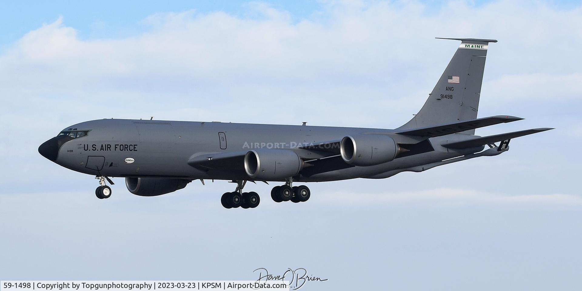 59-1498, 1959 Boeing KC-135R Stratotanker C/N 17986, MAINE87 working RW34