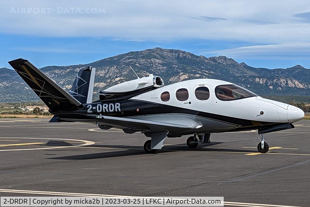 2-DRDR, 2020 Cirrus SF-50 Vision. C/N 0216, Parked