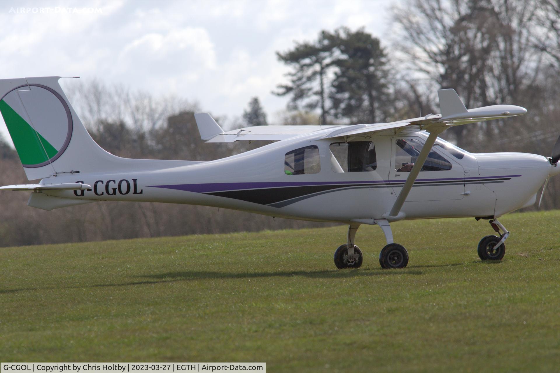 G-CGOL, 2010 Jabiru J430 C/N LAA 336-14959, Taxiing to park at Old Warden, Beds.