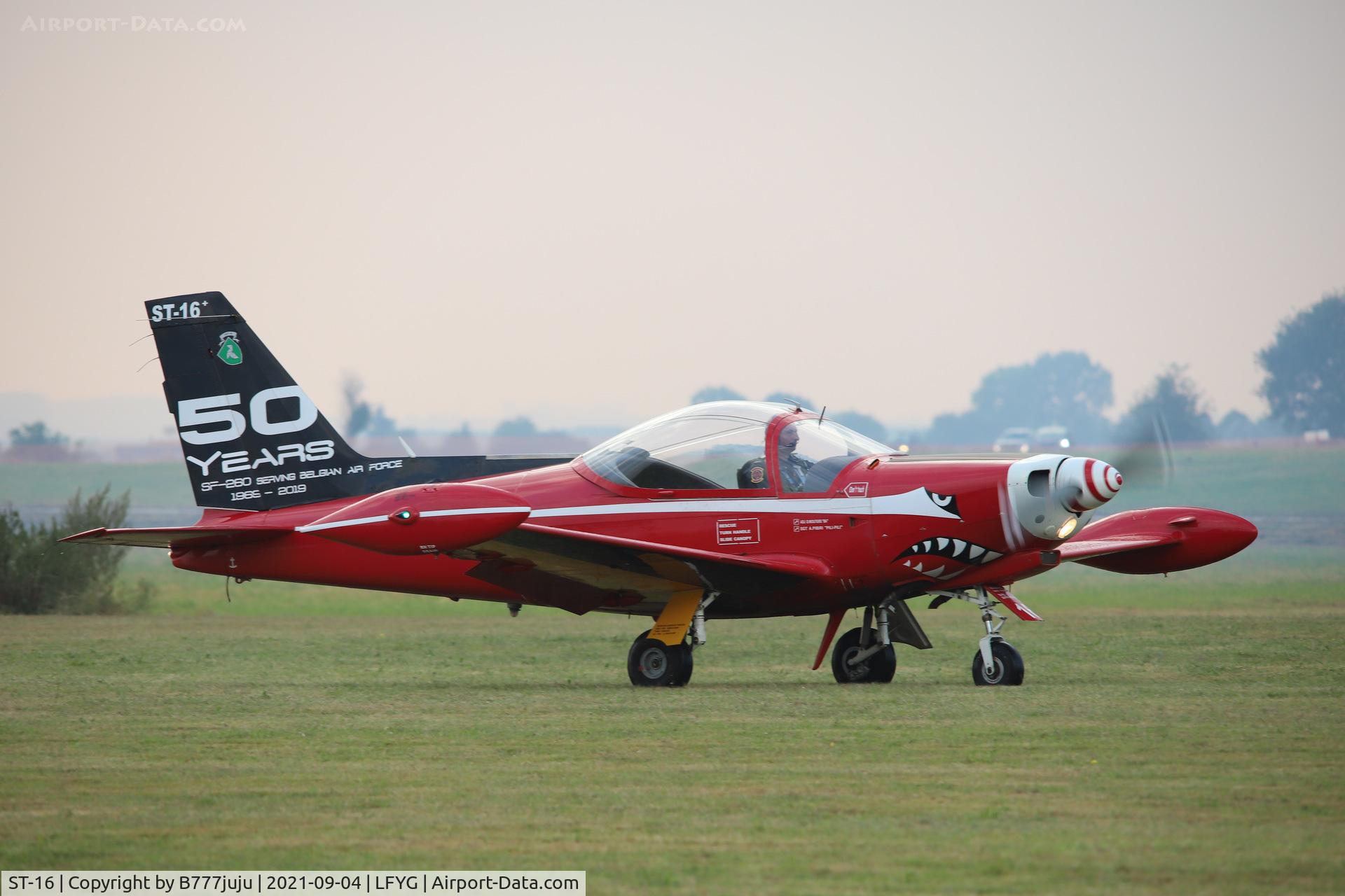 ST-16, SIAI-Marchetti SF-260M+ C/N 10-16, Cambrai airshow 2021