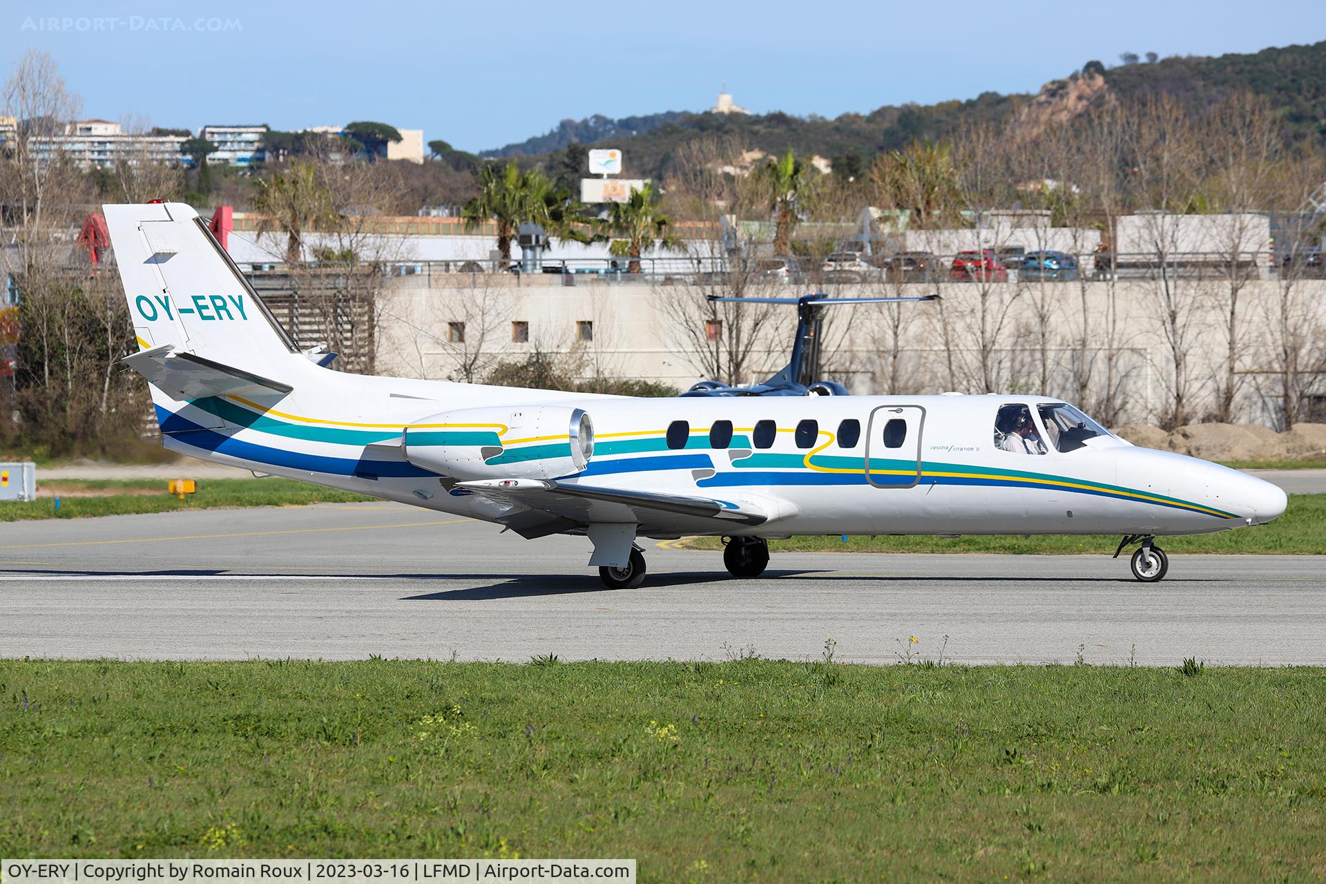 OY-ERY, 1983 Cessna 550 Citation II C/N 550-0469, Take off