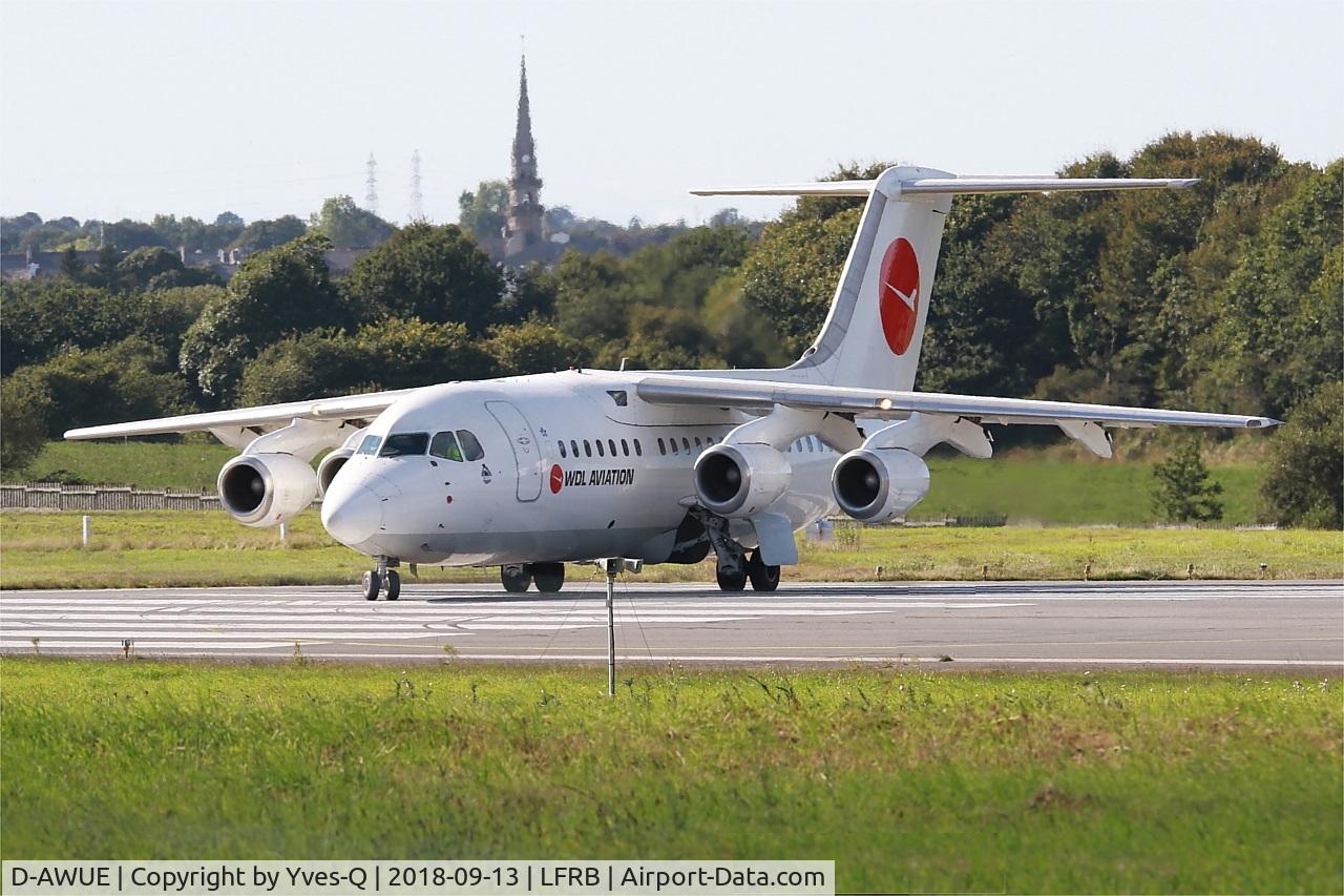 D-AWUE, 1986 British Aerospace BAe.146-200 C/N E2050, British Aerospace BAe.146-200, Lining up rwy 07R, Brest-Bretagne airport (LFRB-BES)