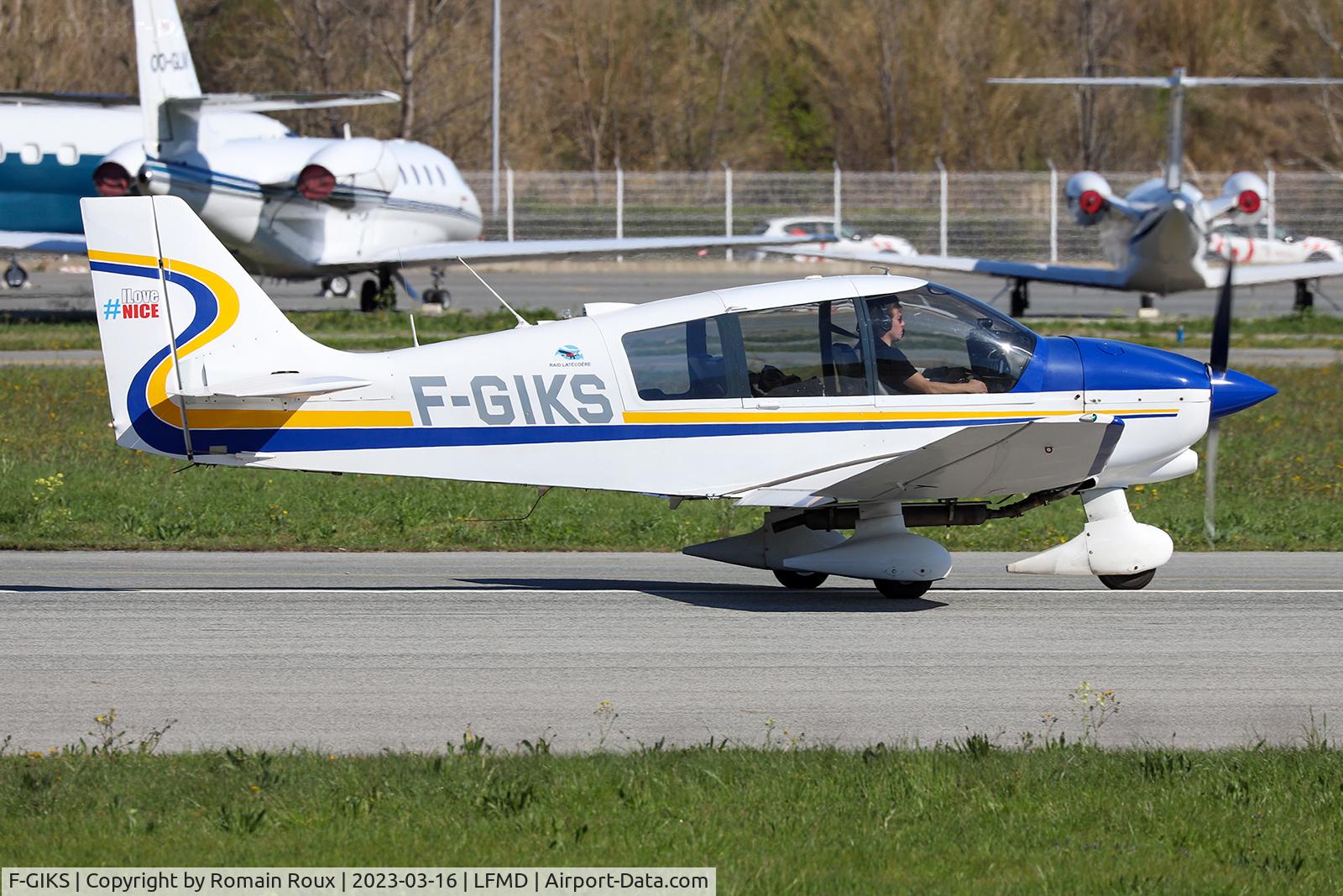 F-GIKS, Robin DR-400-180 Regent Regent C/N 1950, Take off