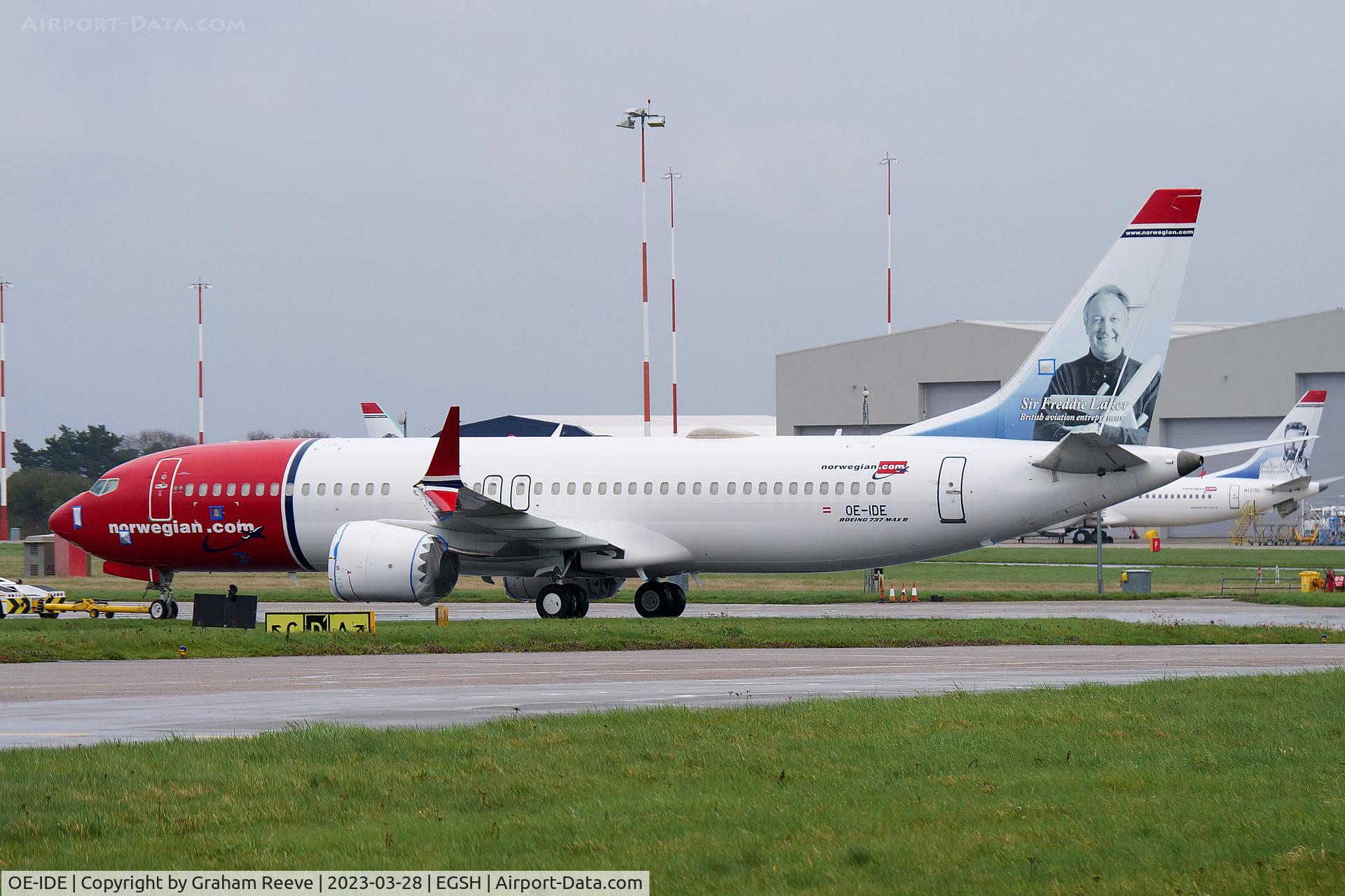 OE-IDE, 2017 Boeing 737-8 MAX C/N 42830, Under tow at Norwich with engines removed.