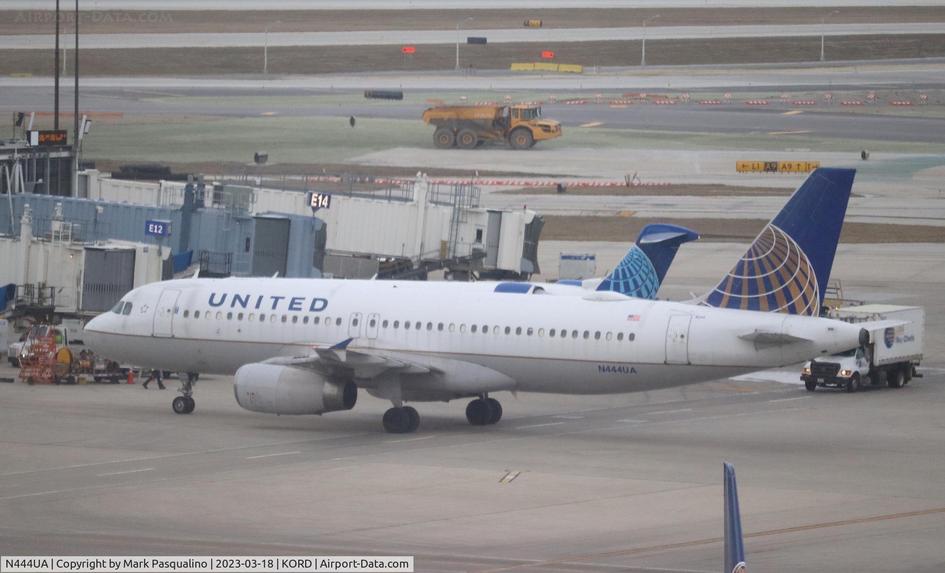 N444UA, 1998 Airbus A320-232 C/N 824, Airbus A320-232