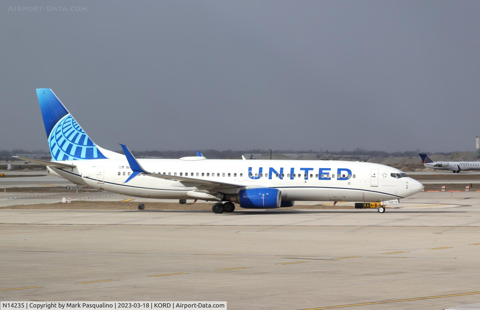 N14235, 1999 Boeing 737-824 C/N 28947, Boeing 737-824