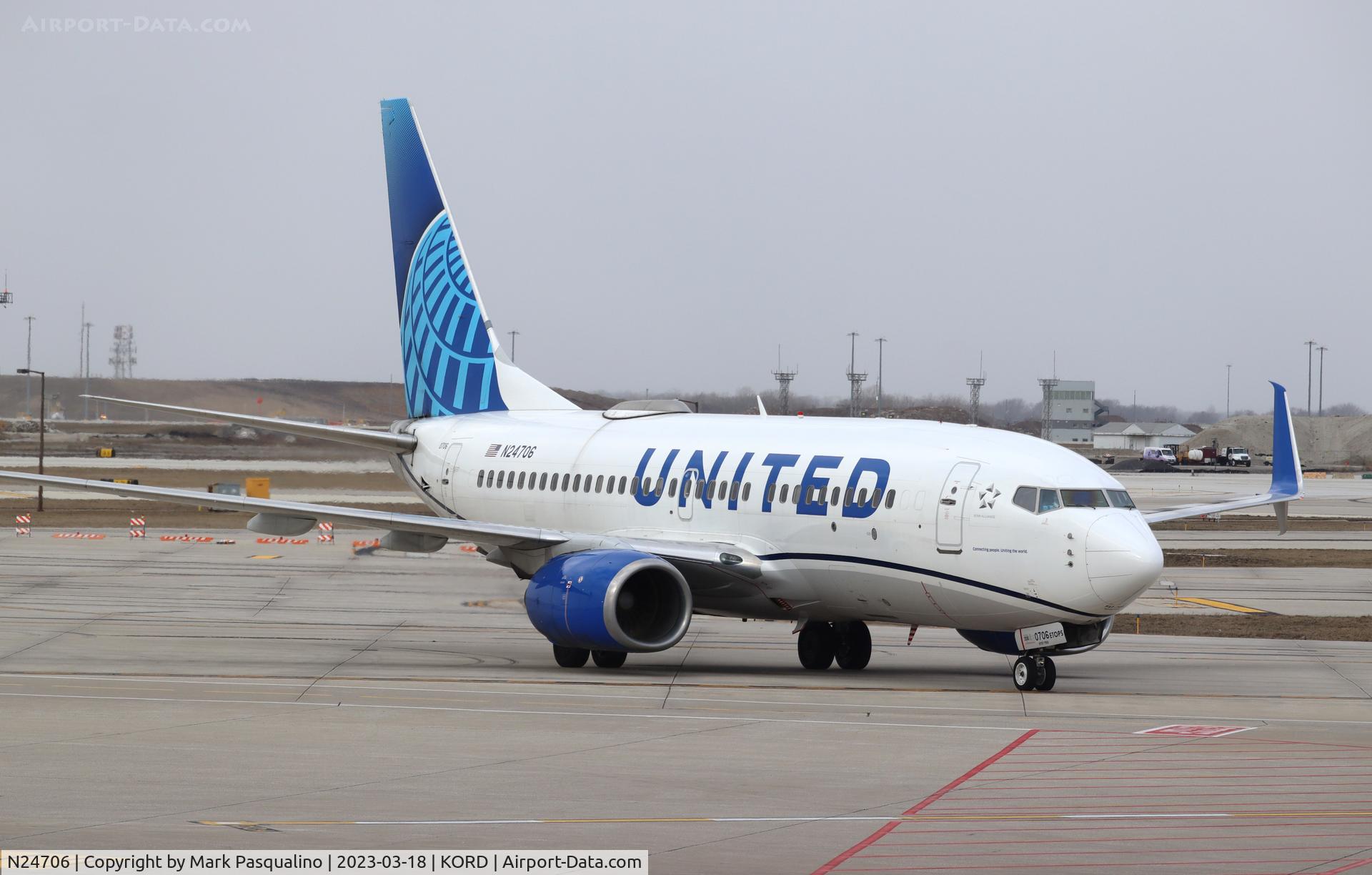 N24706, 1998 Boeing 737-724 C/N 28767, Boeing 737-724