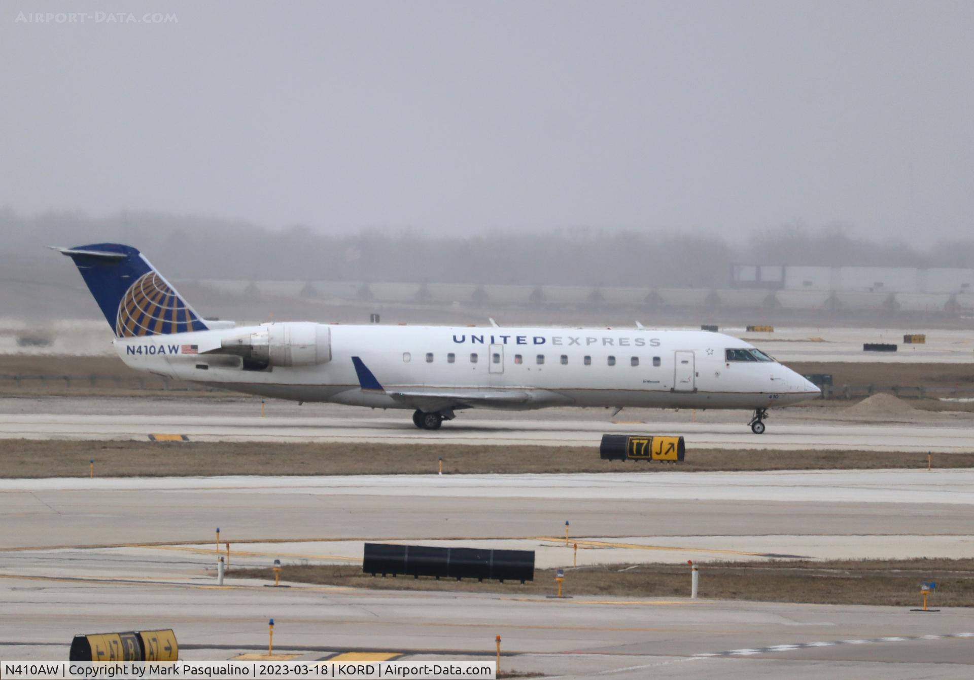N410AW, 2001 Bombardier CRJ-200LR (CL-600-2B19) C/N 7490, CL-600-2B19