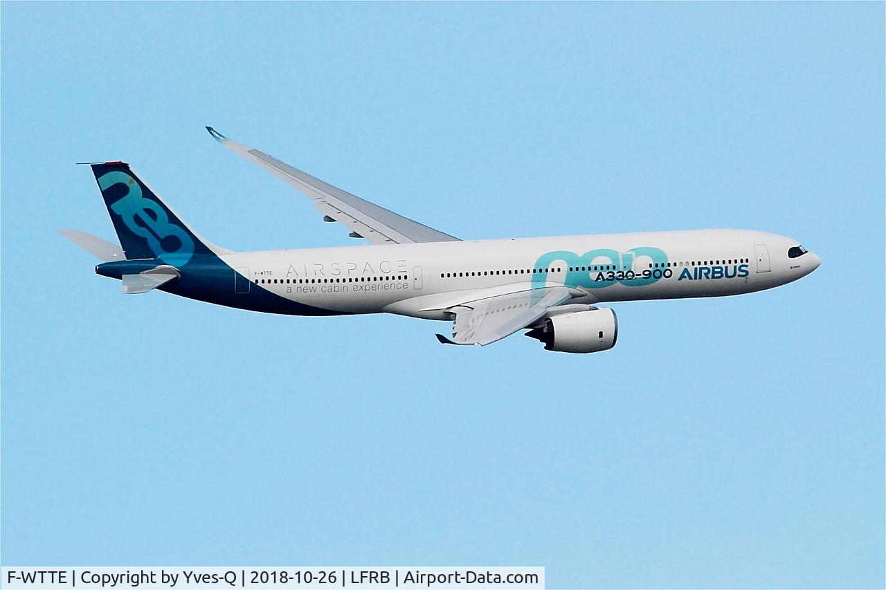 F-WTTE, 2017 Airbus A330-941N C/N 1812, Airbus A330-941 neo, Flifgt test, Brest-Bretagne airport (LFRB-BES)