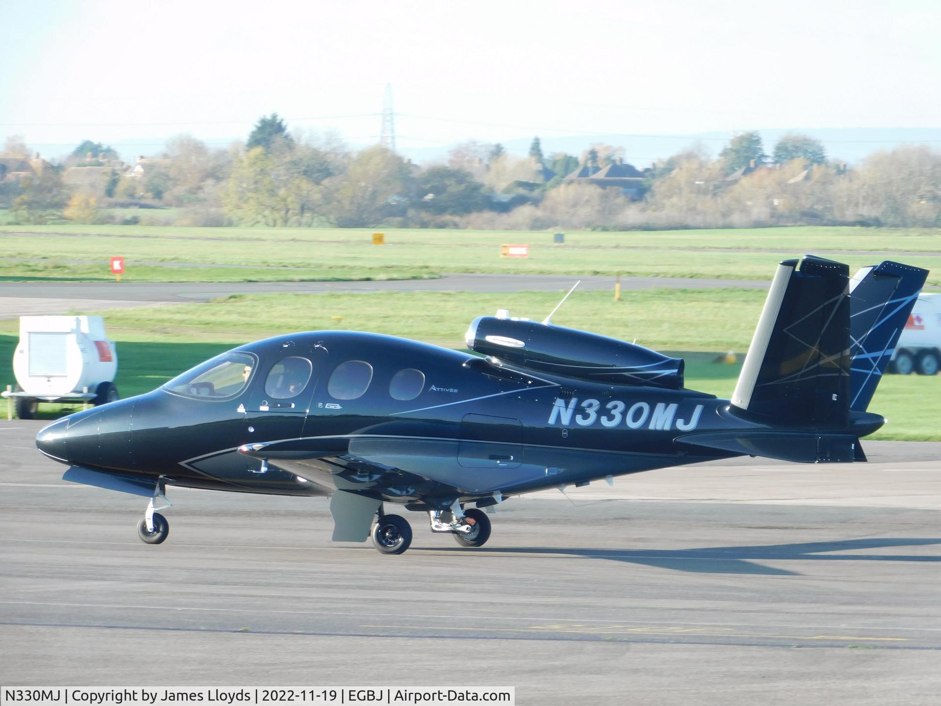 N330MJ, 2022 Cirrus SF-50 Vision C/N 0390, At Gloucestershire Airport