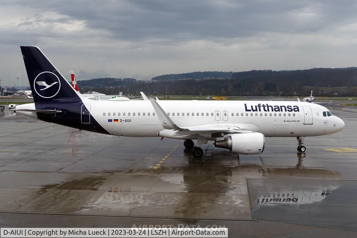 D-AIUI, 2014 Airbus A320-214 C/N 6265, A rainy day in Zurich
