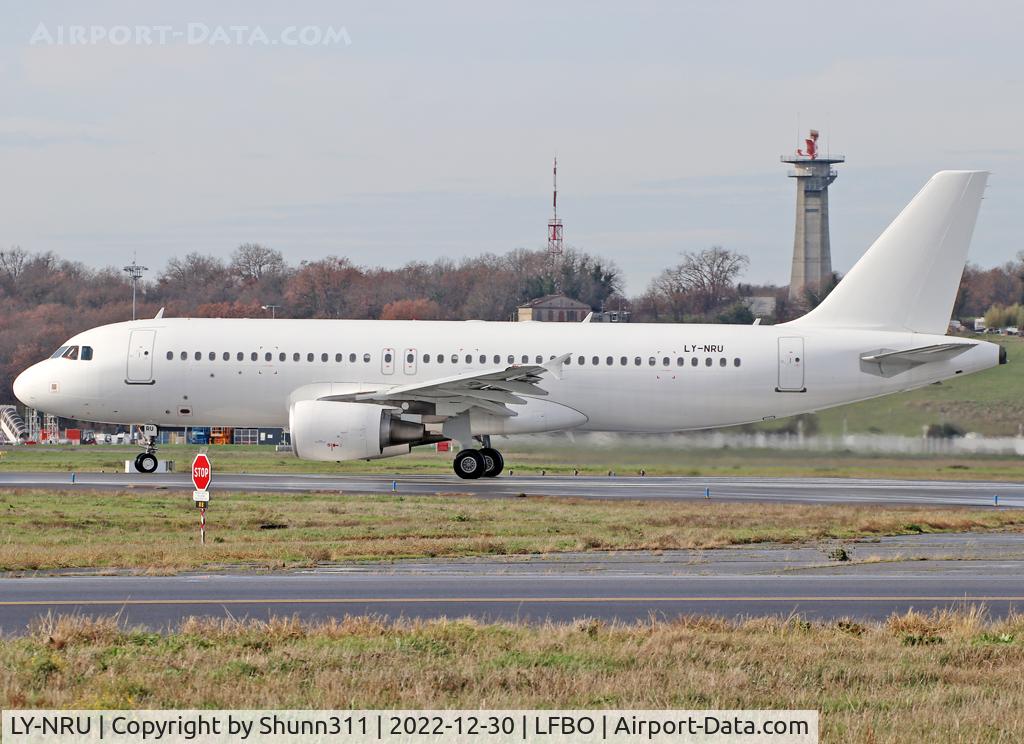 LY-NRU, 2008 Airbus A320-214 C/N 3596, Lining up rwy 14L for departure... Tunisair flight...