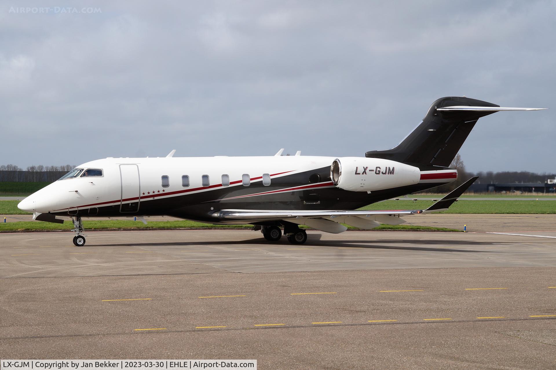 LX-GJM, 2019 Bombardier Challenger 350 (BD-100-1A10) C/N 20830, Lelystad Airport after a refreshment by Satys Aircraft Painting.