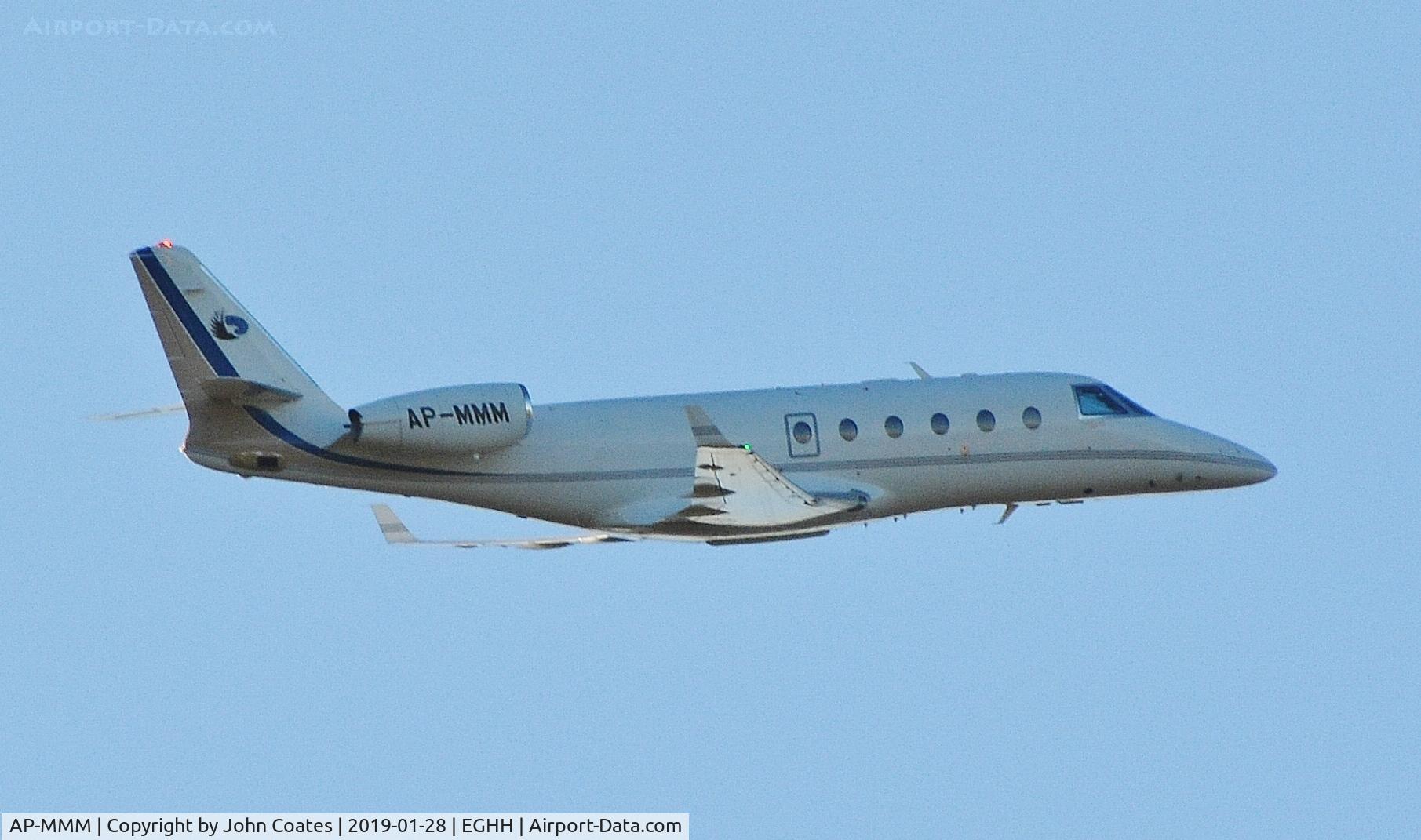 AP-MMM, 2007 Israel Aircraft Industries Gulfstream G150 C/N 239, Departing
