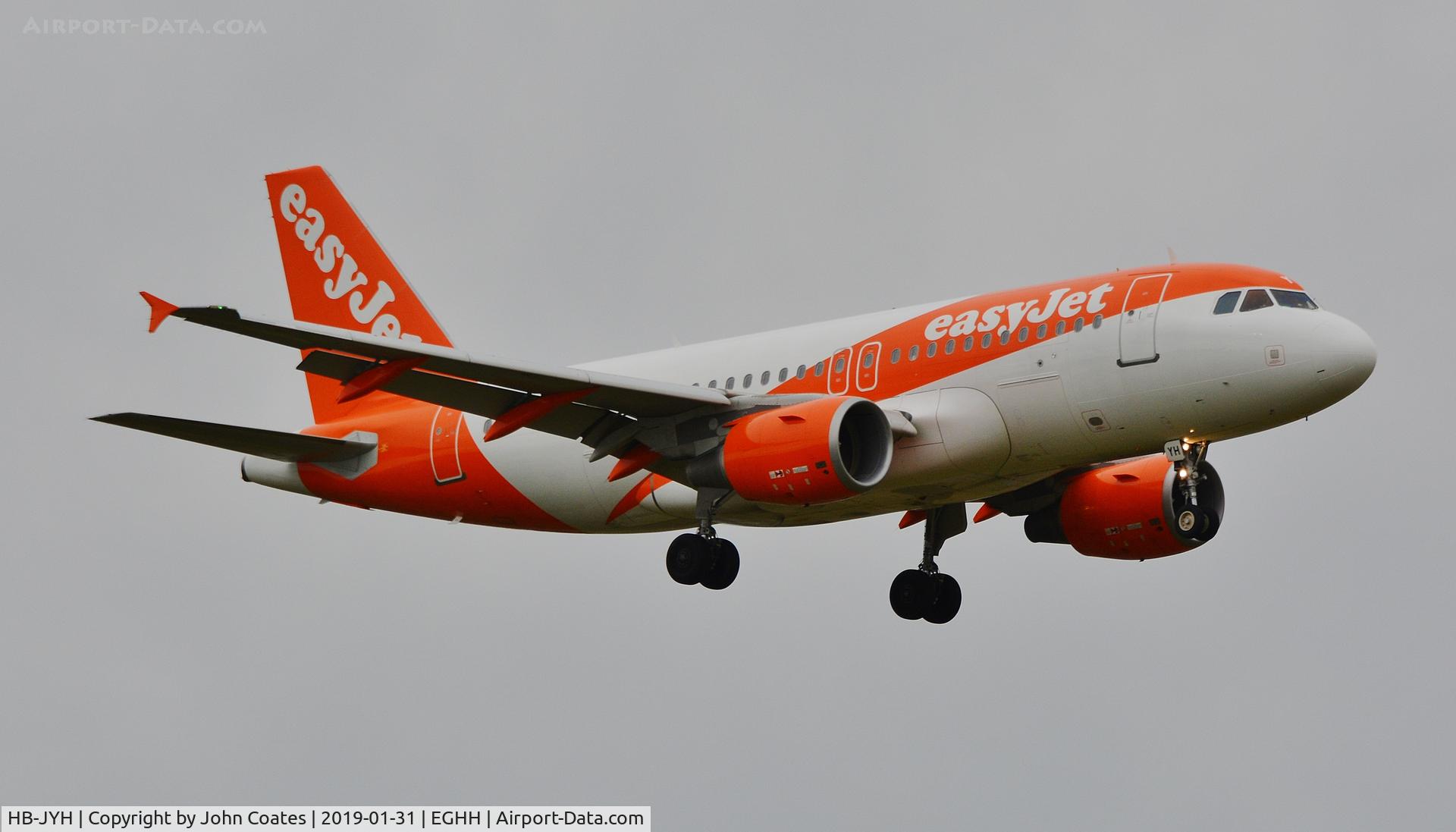 HB-JYH, 2011 Airbus A319-111 C/N 4787, On approach to 08