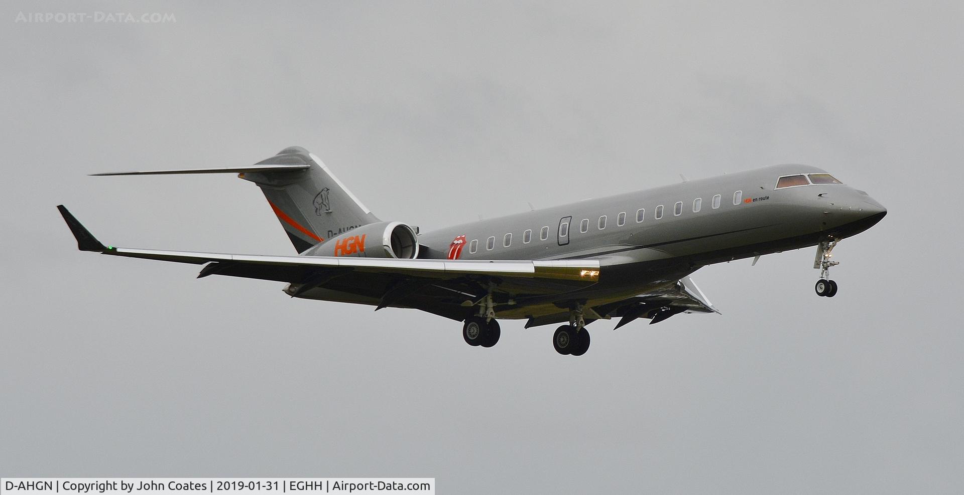 D-AHGN, 2021 Bombardier BD-700-2A12 Global 7500 C/N 70094, Approach to 08