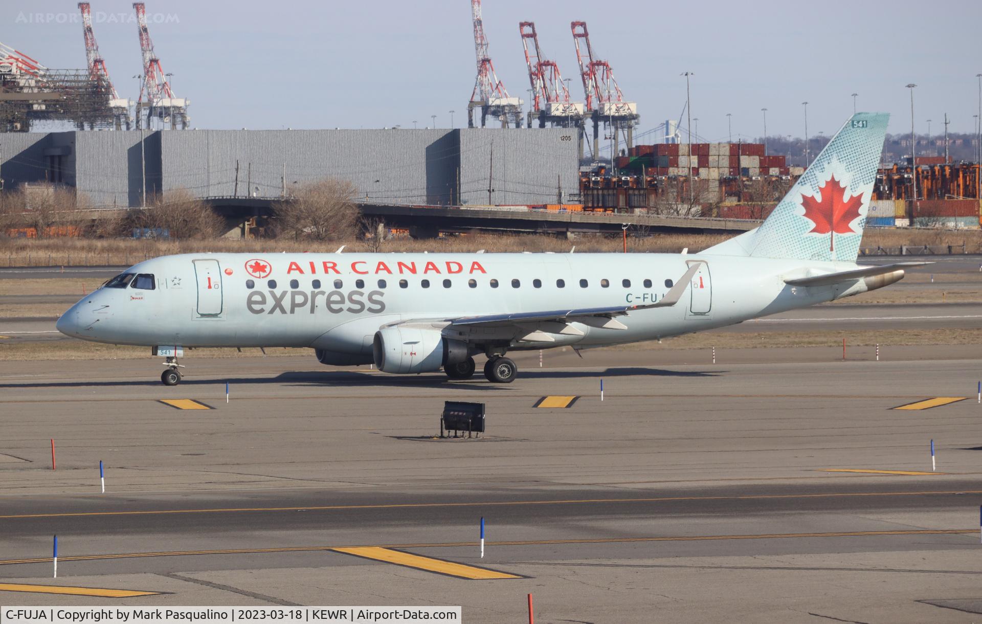 C-FUJA, 2009 Embraer 175SU (ERJ-170-200SU) C/N 17000272, ERJ-170-200SU