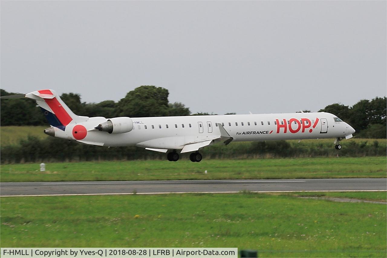 F-HMLL, 2011 Bombardier CRJ-1000EL NG (CL-600-2E25) C/N 19017, Bombardier CRJ-1000, Landing rwy 07R, Brest-Bretagne airport (LFRB-BES)