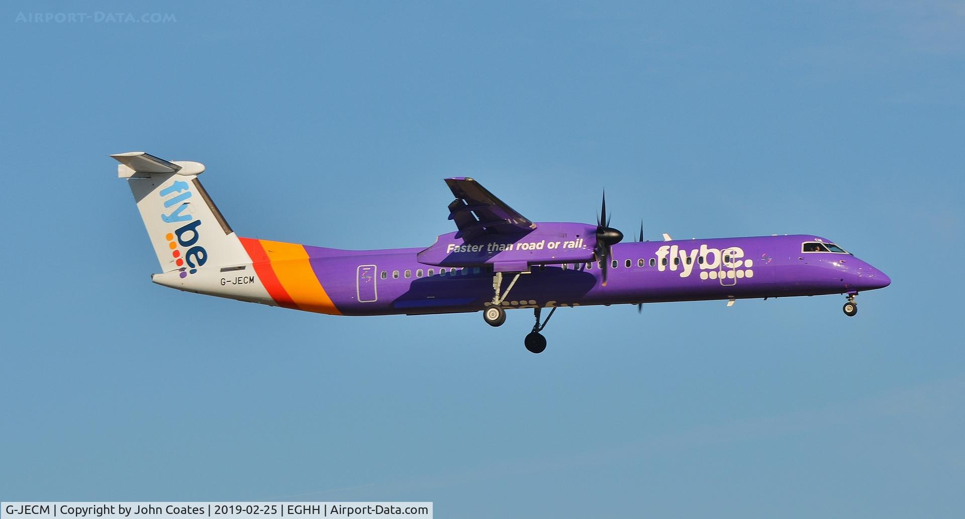 G-JECM, 2005 De Havilland Canada DHC-8-402Q Dash 8 C/N 4118, Diversion on finals
