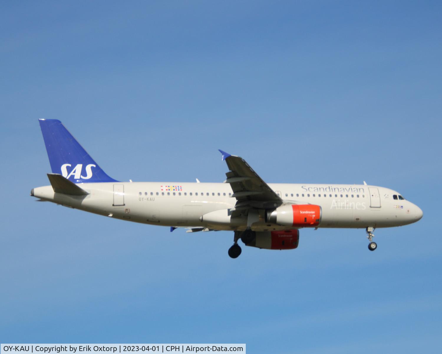 OY-KAU, 2007 Airbus A320-232 C/N 3227, OY-KAU landing rw 04L