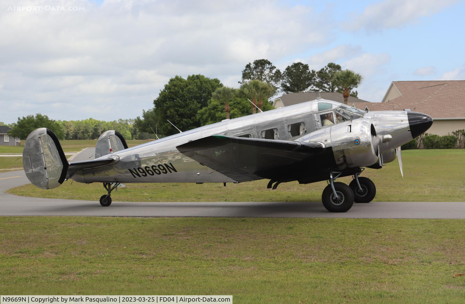 N9669N, 1958 Beech E18S-9700 C/N BA-382, Beech E18S-9700
