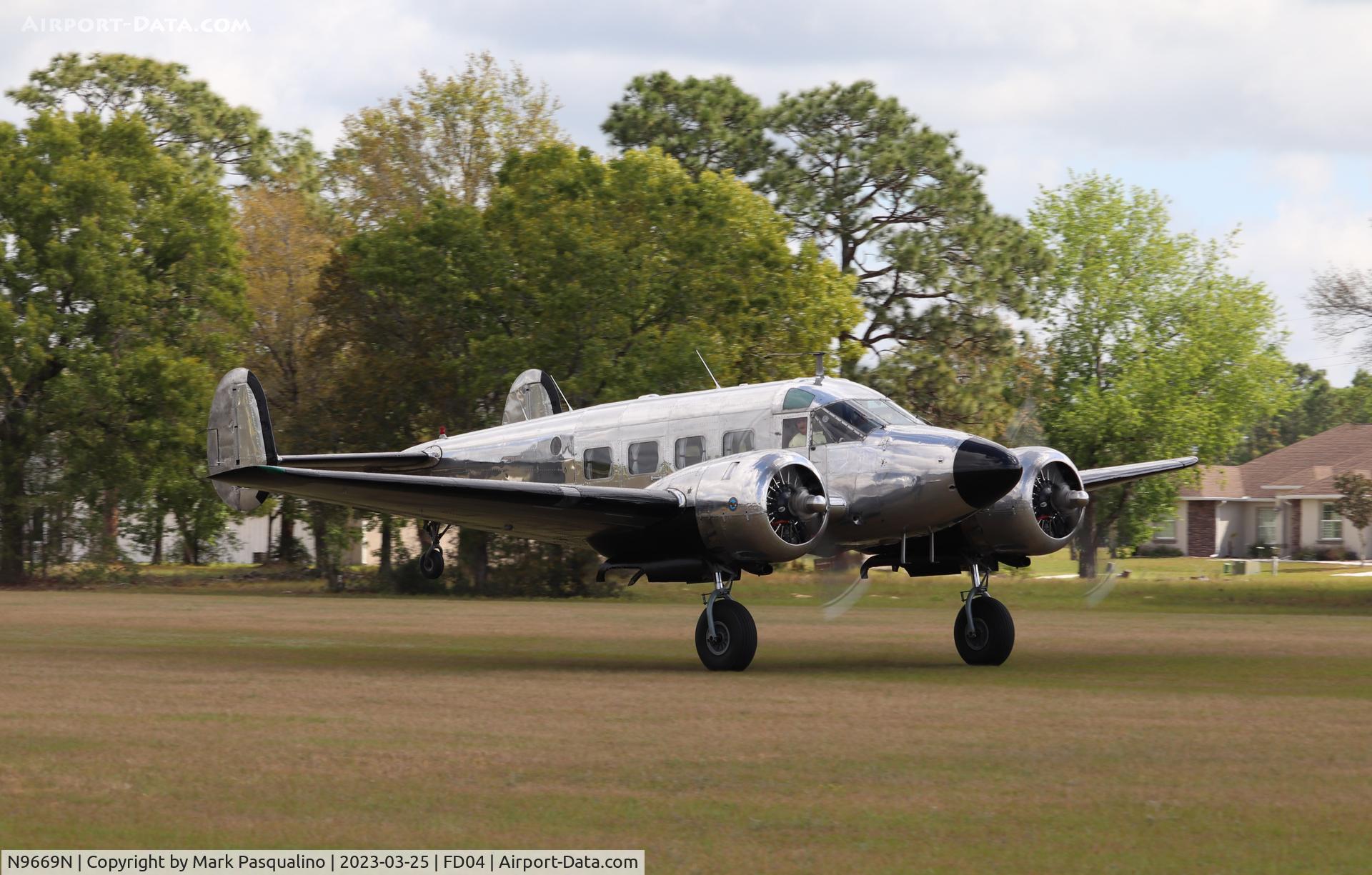 N9669N, 1958 Beech E18S-9700 C/N BA-382, Beech E18S-9700