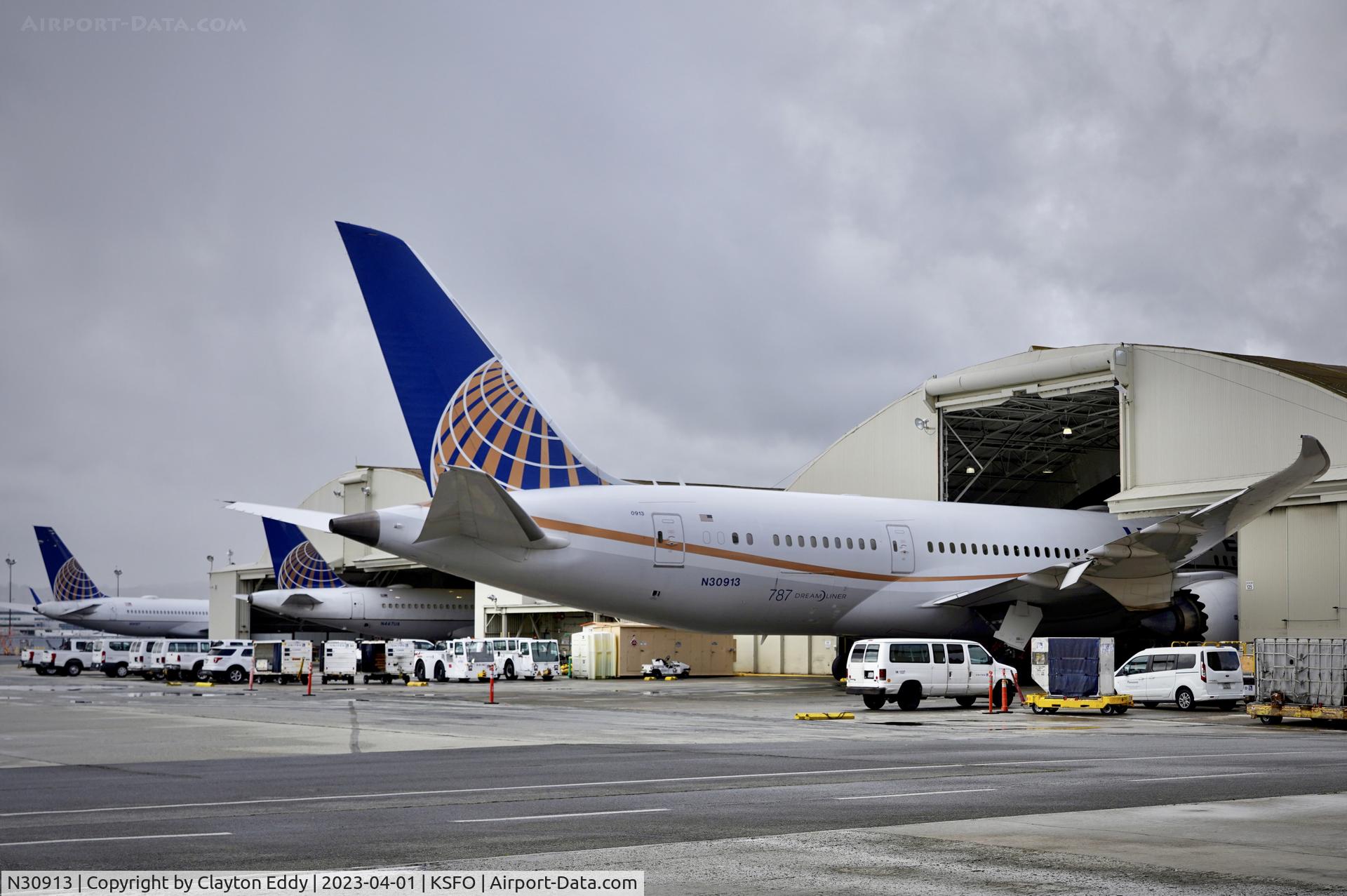 N30913, 2014 Boeing 787-8 Dreamliner C/N 35879, SFO 2023.