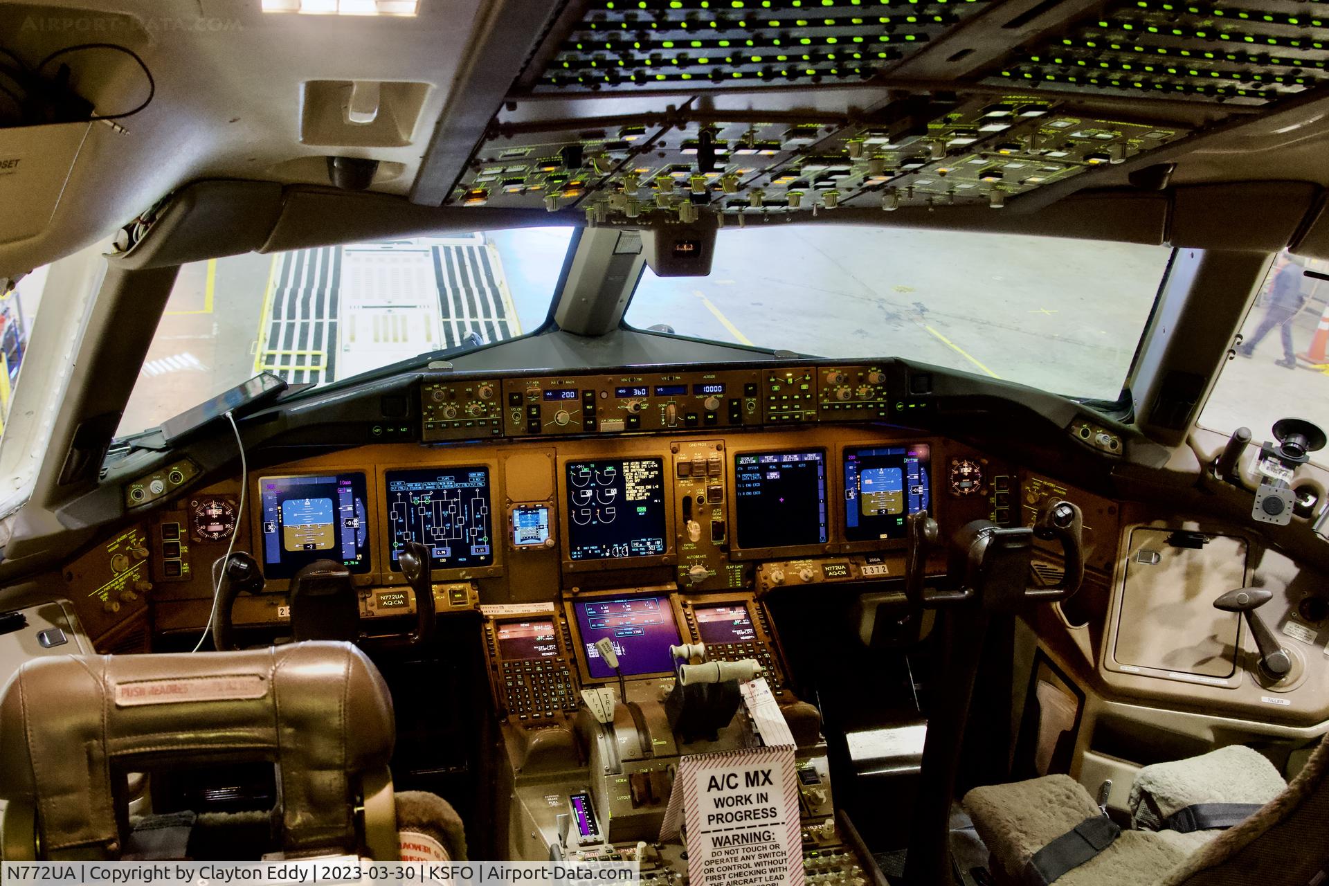 N772UA, 1995 Boeing 777-222 C/N 26930, Flightdeck. SFOI 2023.